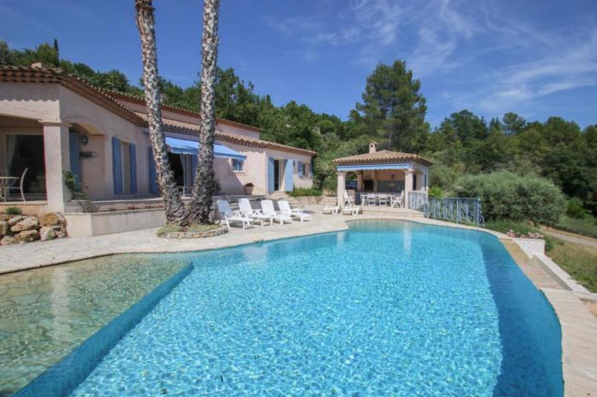 Picture of Villa For Sale in Montauroux, Cote d'Azur, France