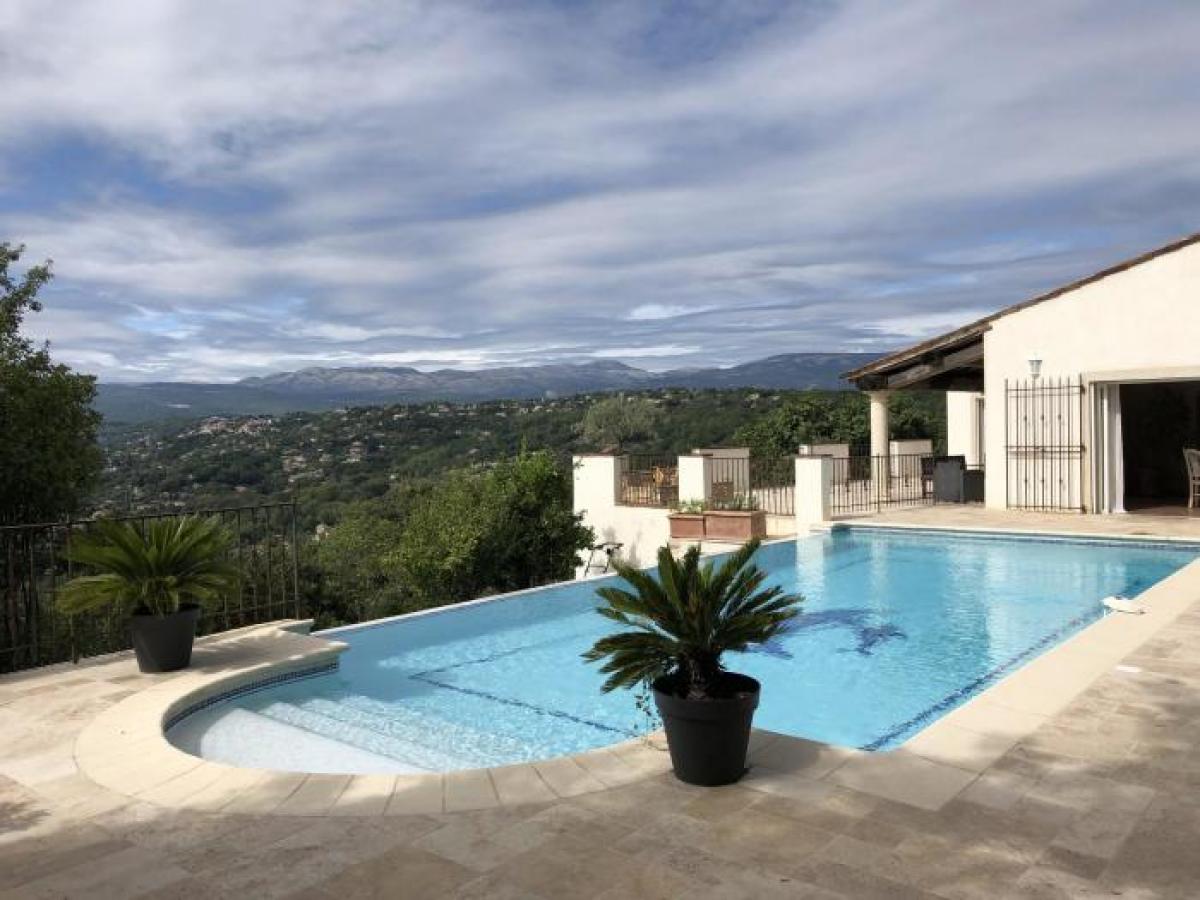 Picture of Villa For Sale in Montauroux, Cote d'Azur, France