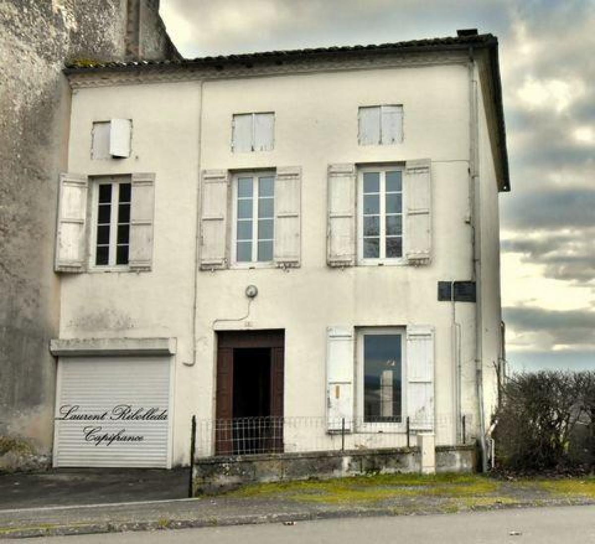 Picture of Home For Sale in Lavardac, Aquitaine, France