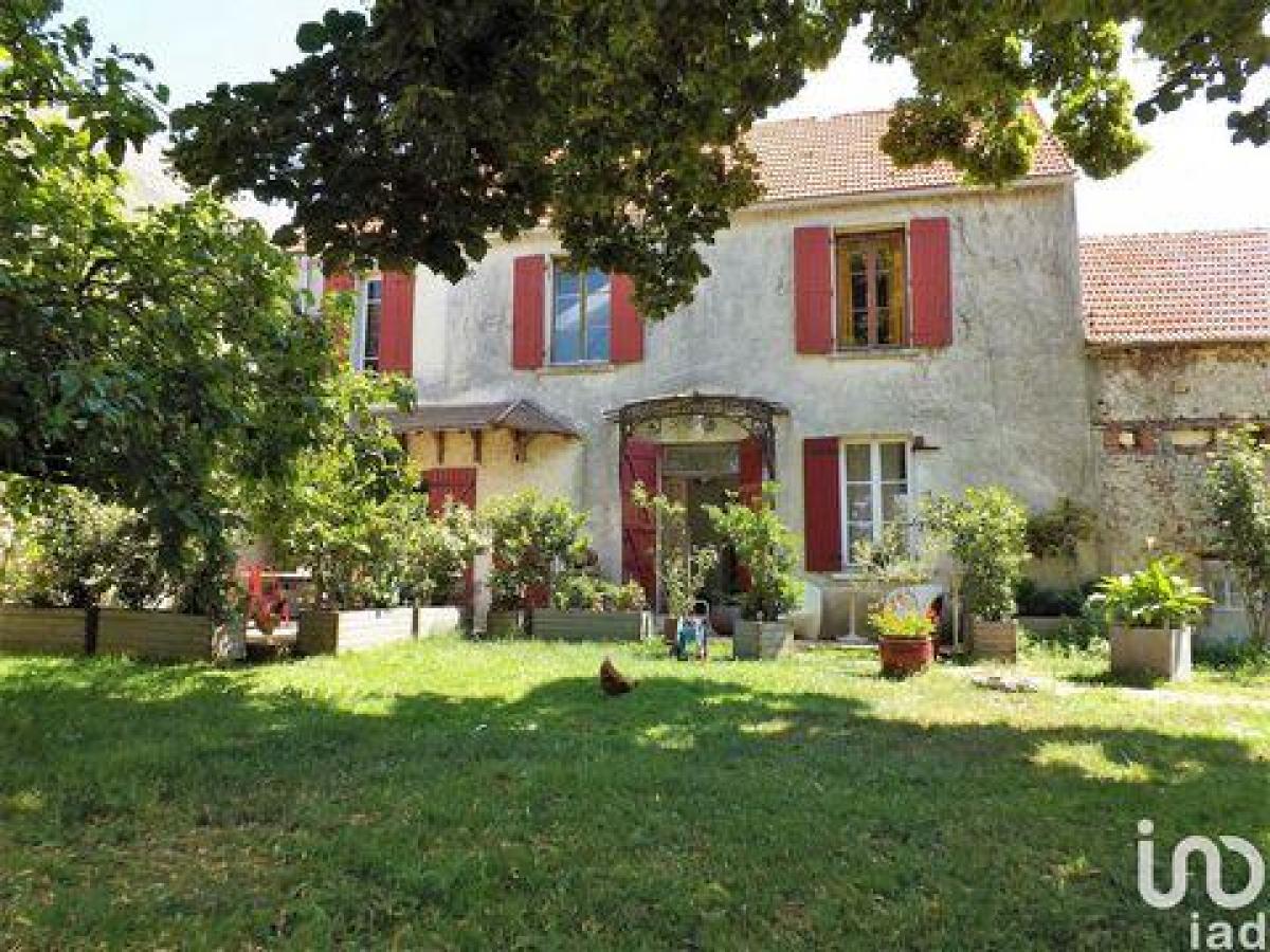 Picture of Home For Sale in Dourdan, Centre, France