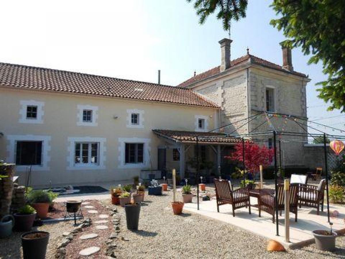 Picture of Home For Sale in La Chapelle, Bourgogne, France