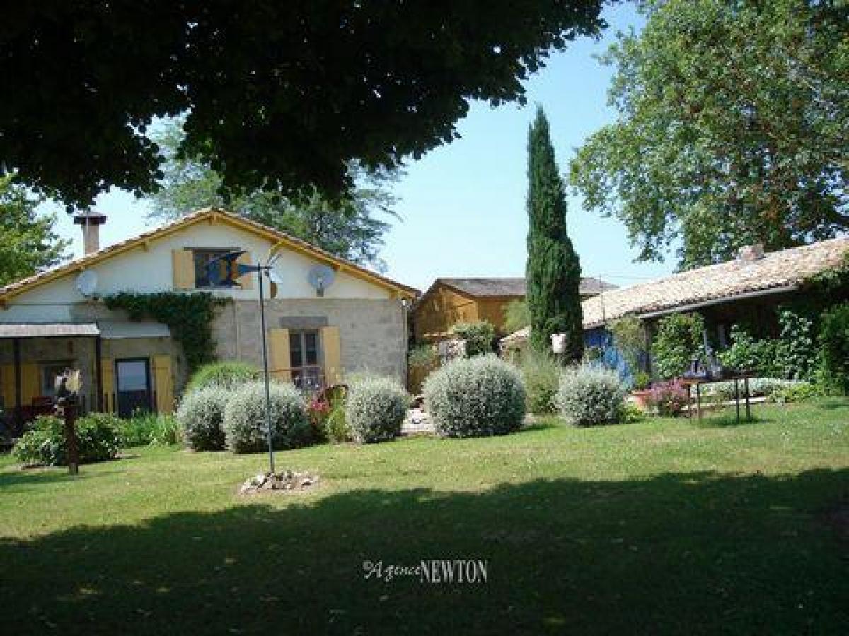 Picture of Home For Sale in Lauzun, Lot Et Garonne, France