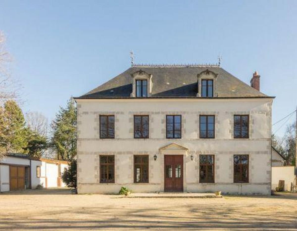 Picture of Home For Sale in Ormes, Centre, France