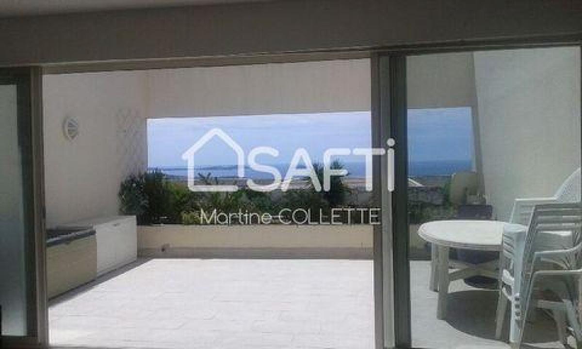 Picture of Apartment For Sale in Bandol, Cote d'Azur, France