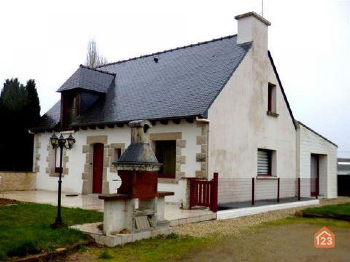 Picture of Home For Sale in Quintin, Bretagne, France