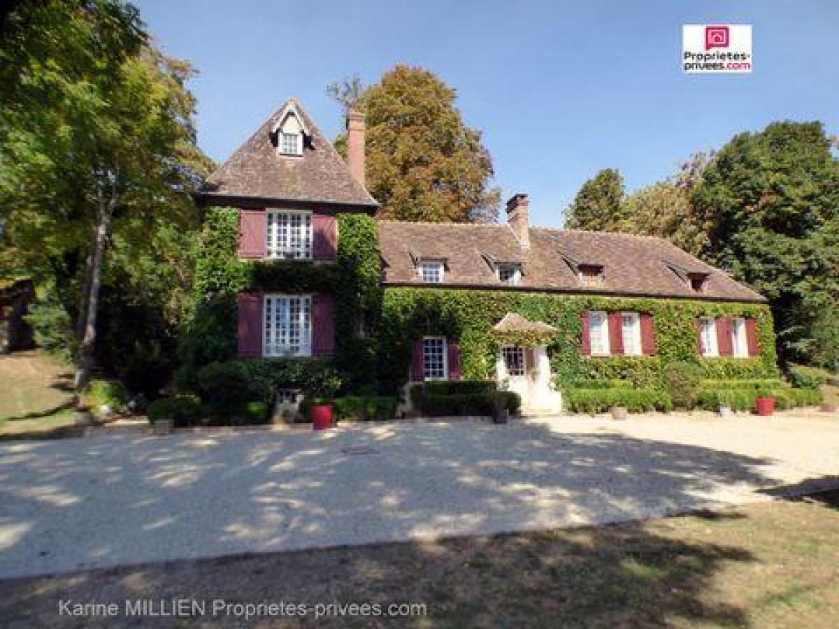 Picture of Home For Sale in Houdan, Centre, France