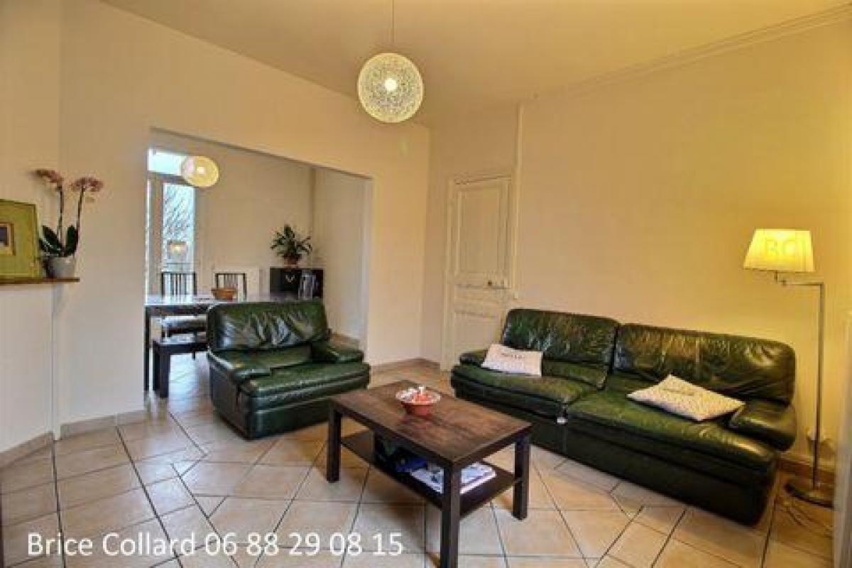 Picture of Home For Sale in Creil, Picardie, France