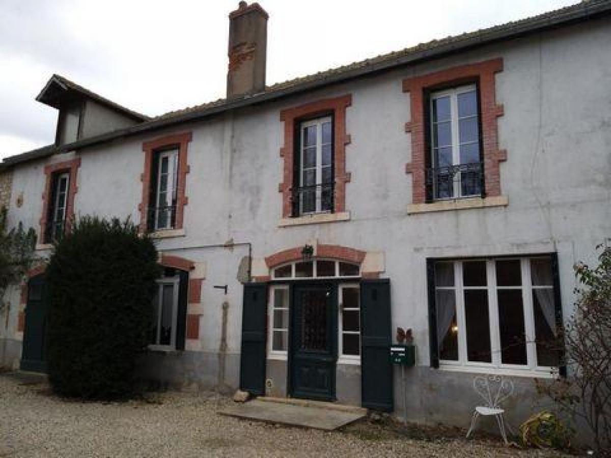 Picture of Home For Sale in Fontaines, Bourgogne, France