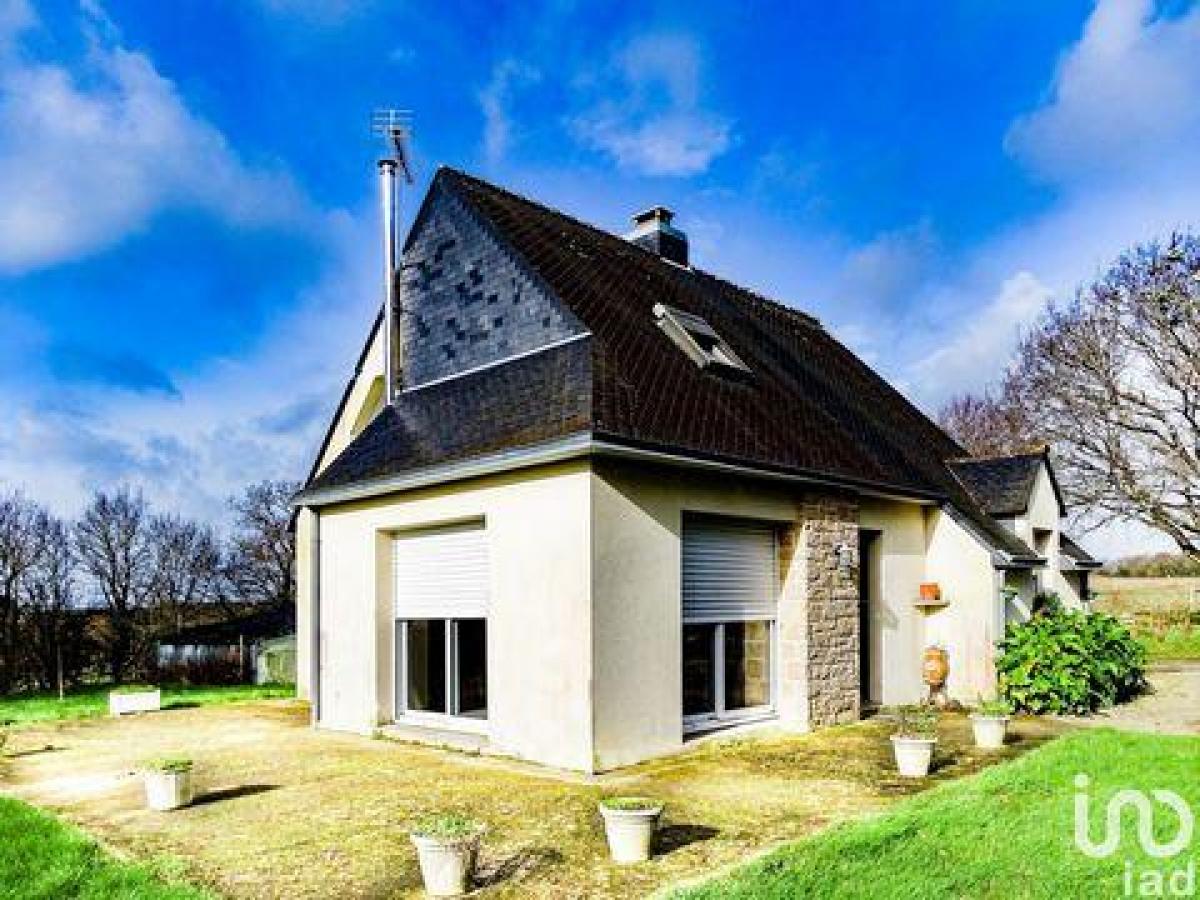 Picture of Home For Sale in Theix, Auvergne, France