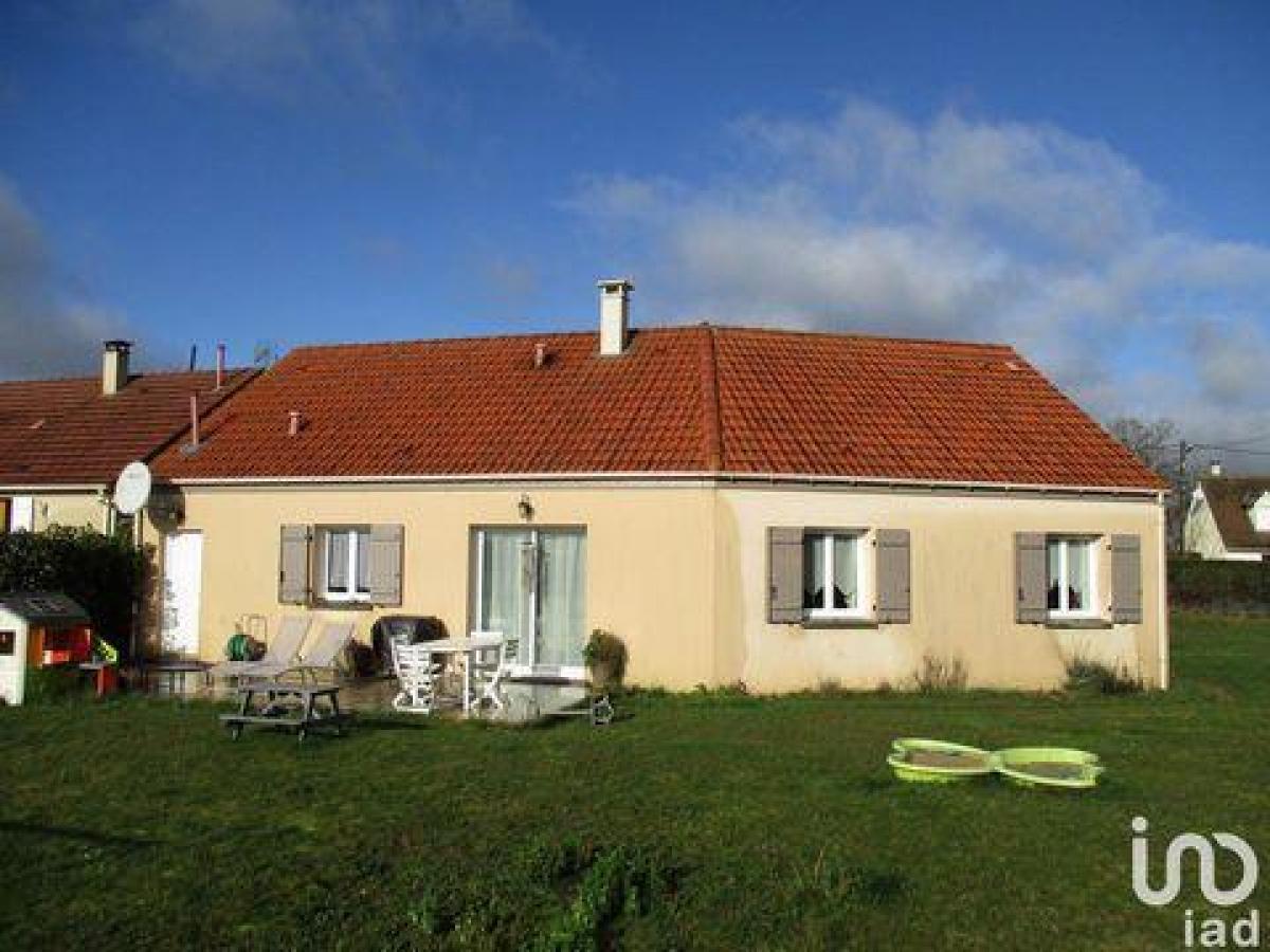 Picture of Home For Sale in Auneau, Centre, France