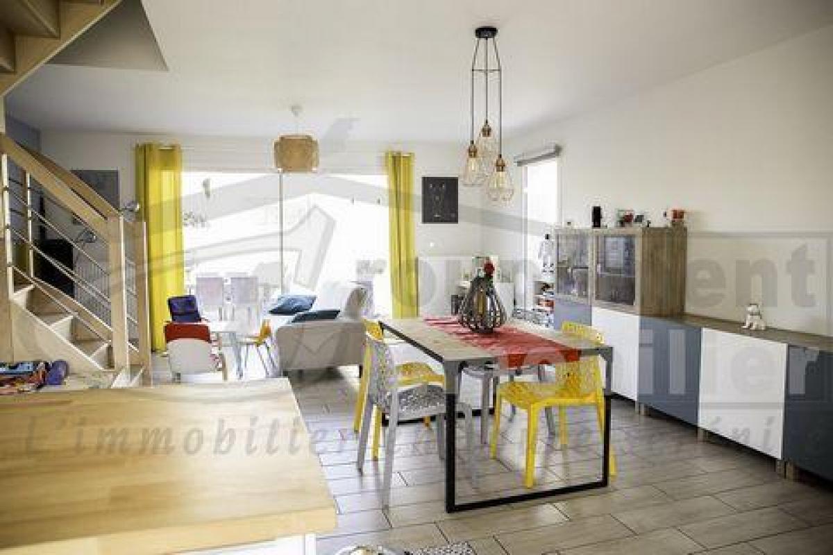 Picture of Home For Sale in Parempuyre, Aquitaine, France