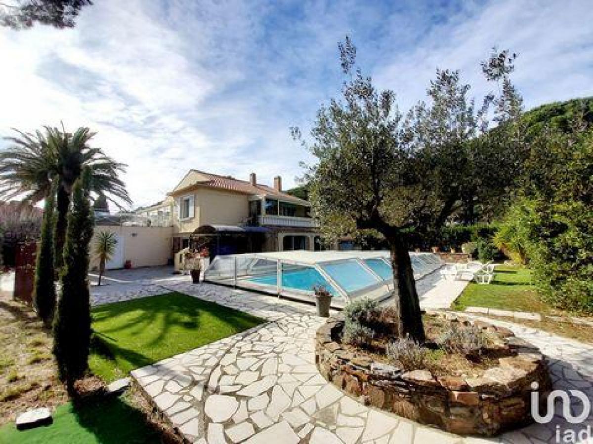 Picture of Home For Sale in Cavalaire Sur Mer, Cote d'Azur, France