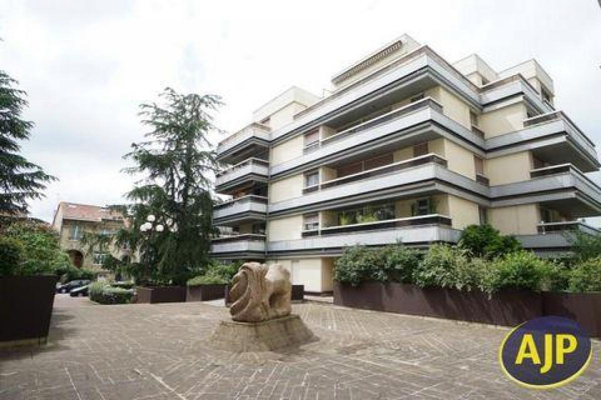 Picture of Condo For Sale in Le Bouscat, Aquitaine, France