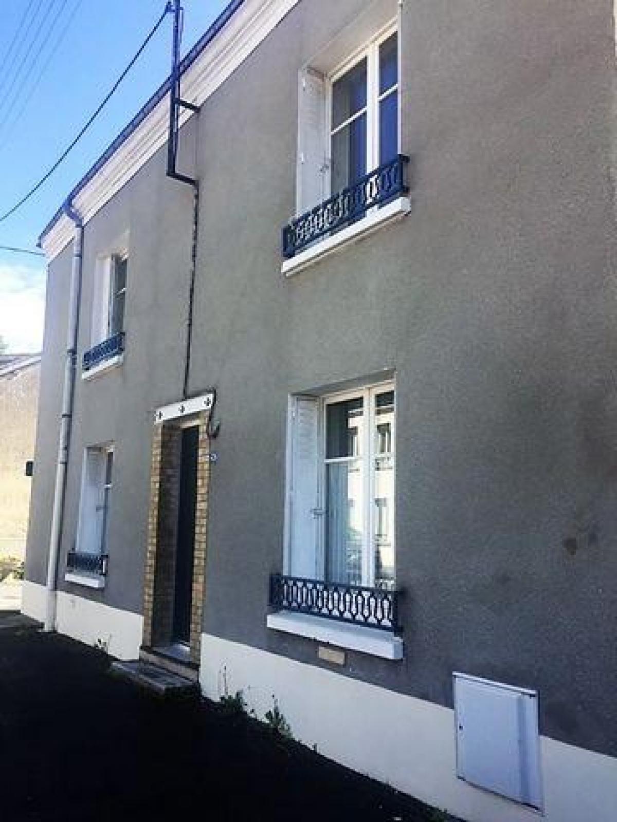 Picture of Home For Sale in Bazancourt, Picardie, France