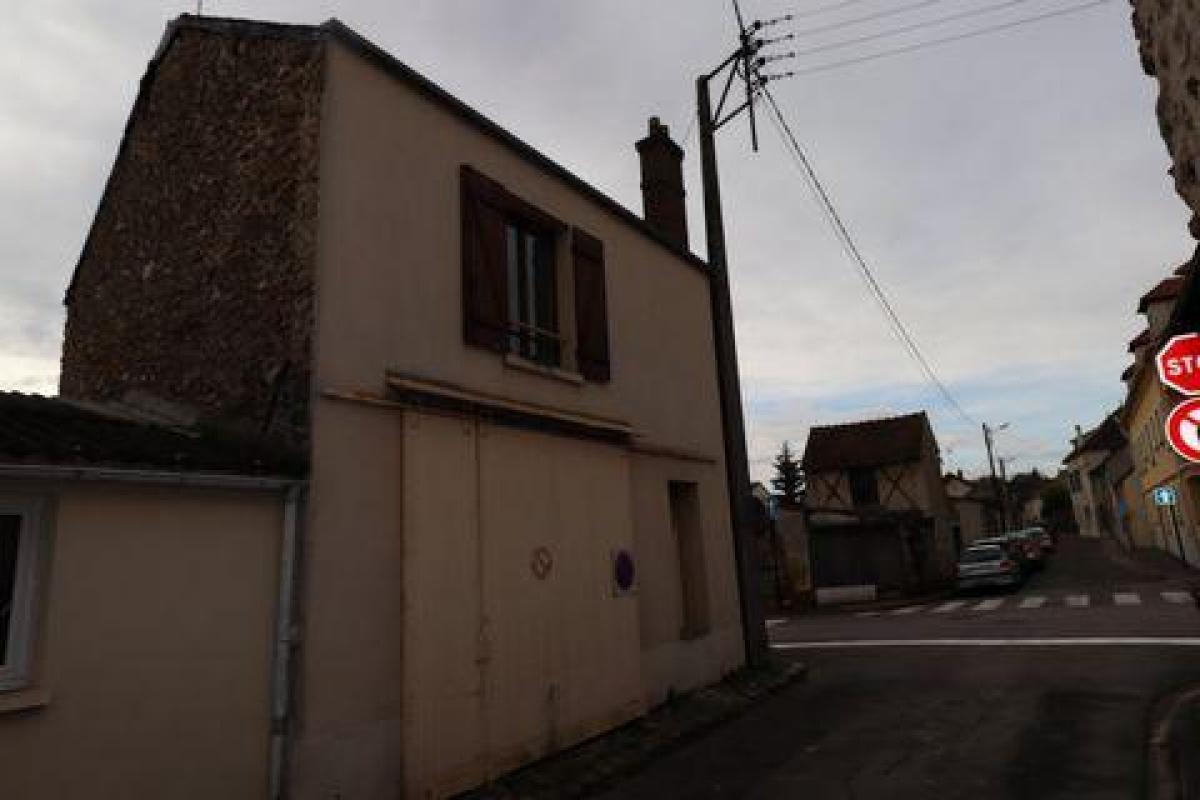 Picture of Home For Sale in Dourdan, Centre, France