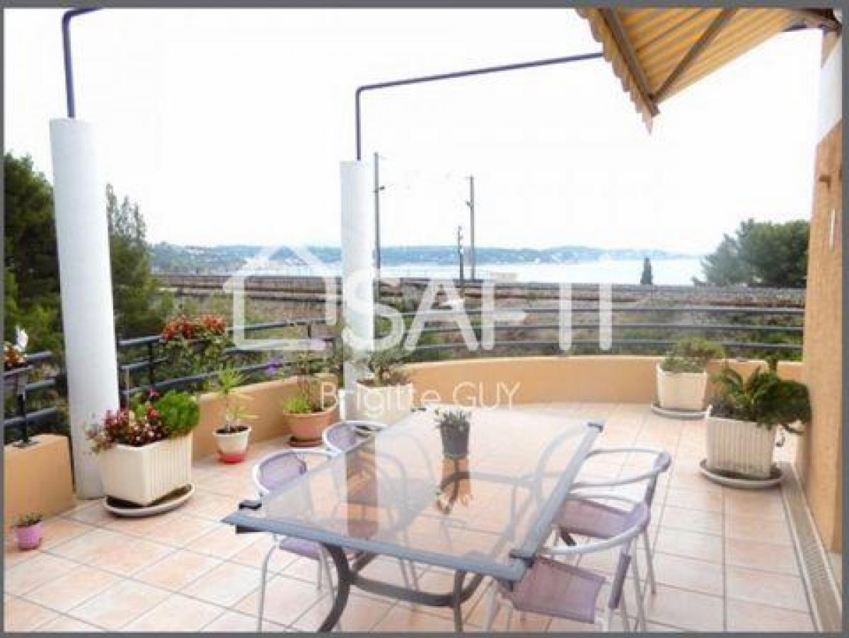 Picture of Apartment For Sale in Bandol, Cote d'Azur, France