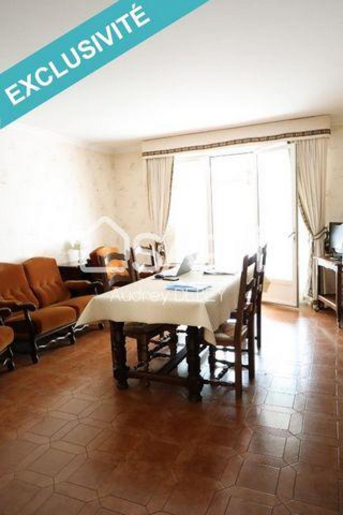 Picture of Apartment For Sale in Bandol, Cote d'Azur, France