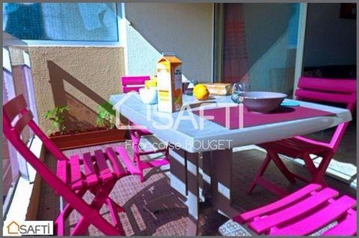 Picture of Apartment For Sale in Cagnes-sur-mer, Cote d'Azur, France