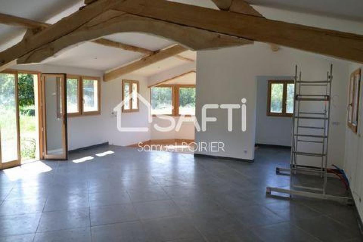 Picture of Farm For Sale in Vernet, Centre, France