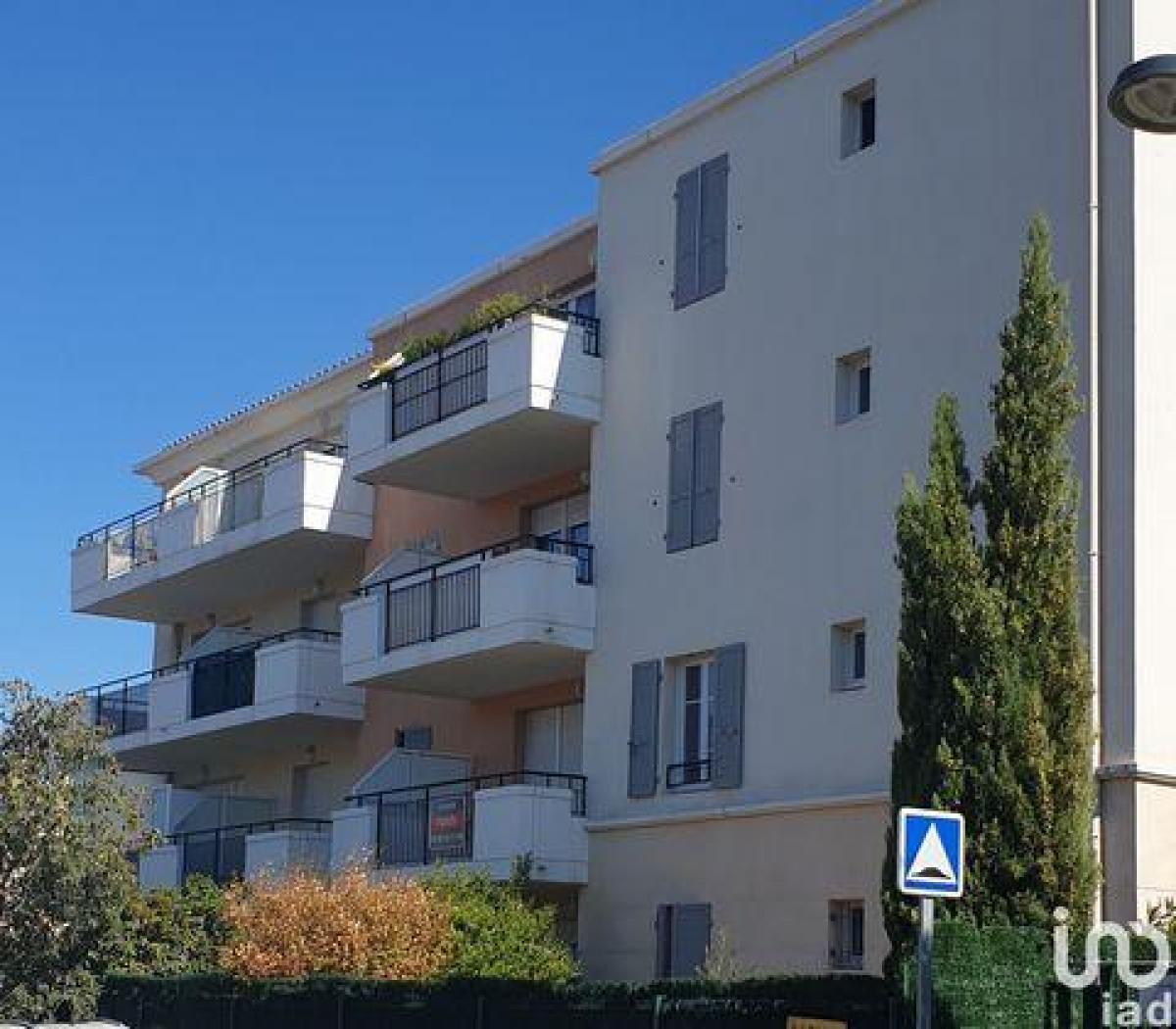 Picture of Condo For Sale in Le Pontet, Provence-Alpes-Cote d'Azur, France