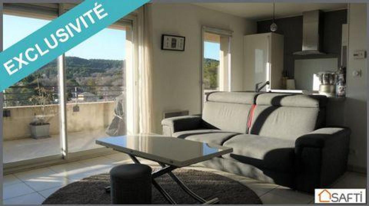 Picture of Apartment For Sale in Pertuis, Provence-Alpes-Cote d'Azur, France