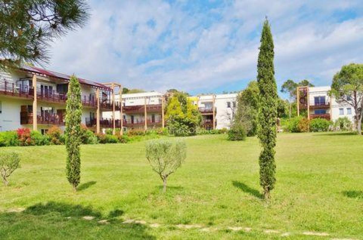 Picture of Condo For Sale in Frejus, Cote d'Azur, France