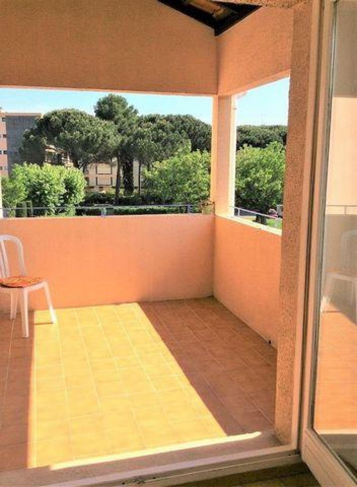 Picture of Condo For Sale in Frejus, Cote d'Azur, France