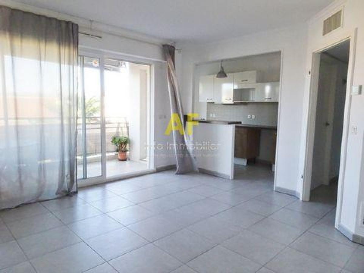 Picture of Condo For Sale in Frejus, Cote d'Azur, France