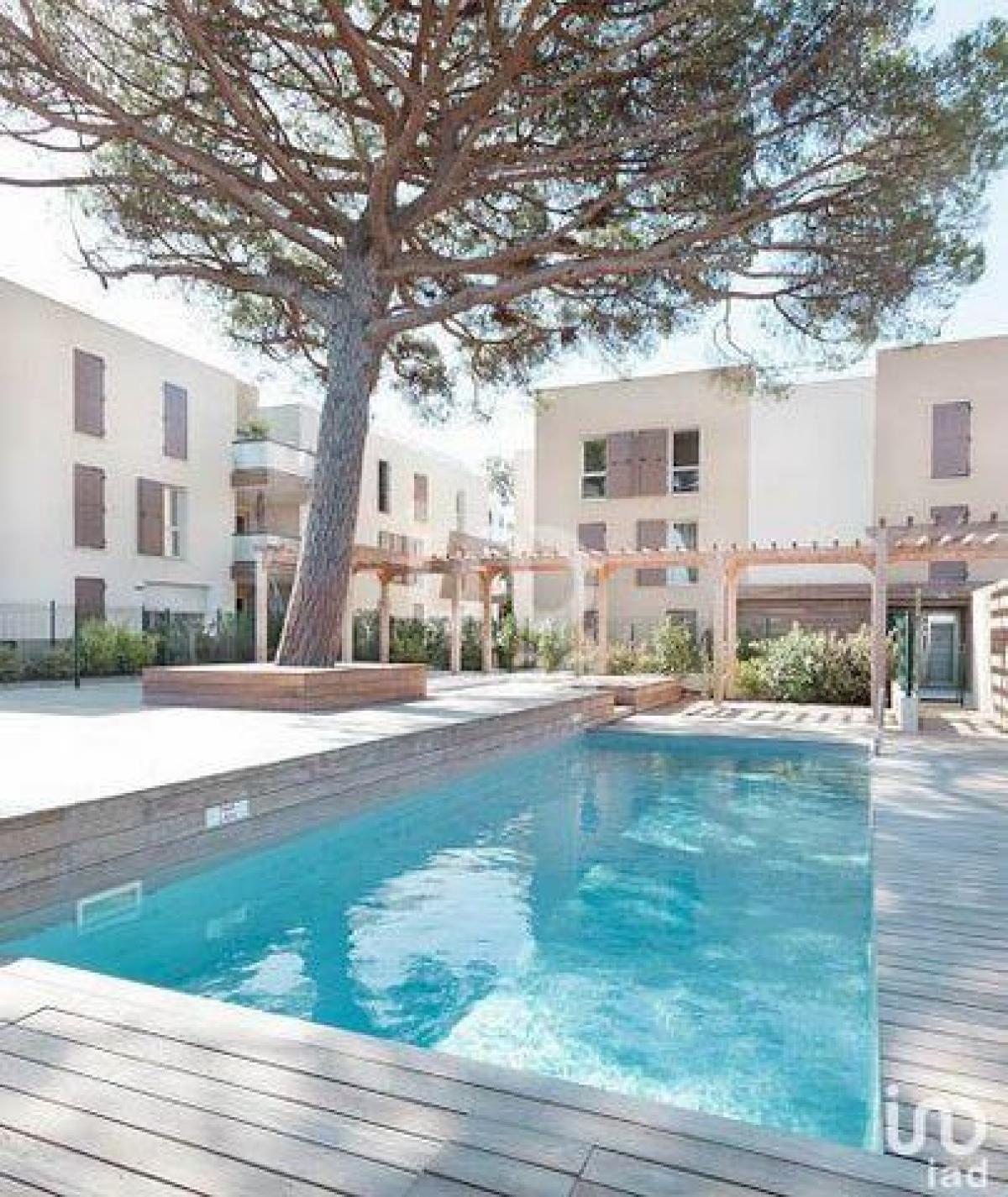 Picture of Condo For Sale in SIX FOURS LES PLAGES, Cote d'Azur, France