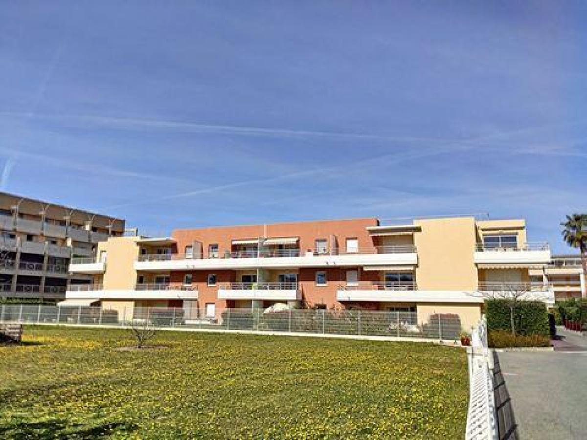 Picture of Condo For Sale in Frejus, Cote d'Azur, France