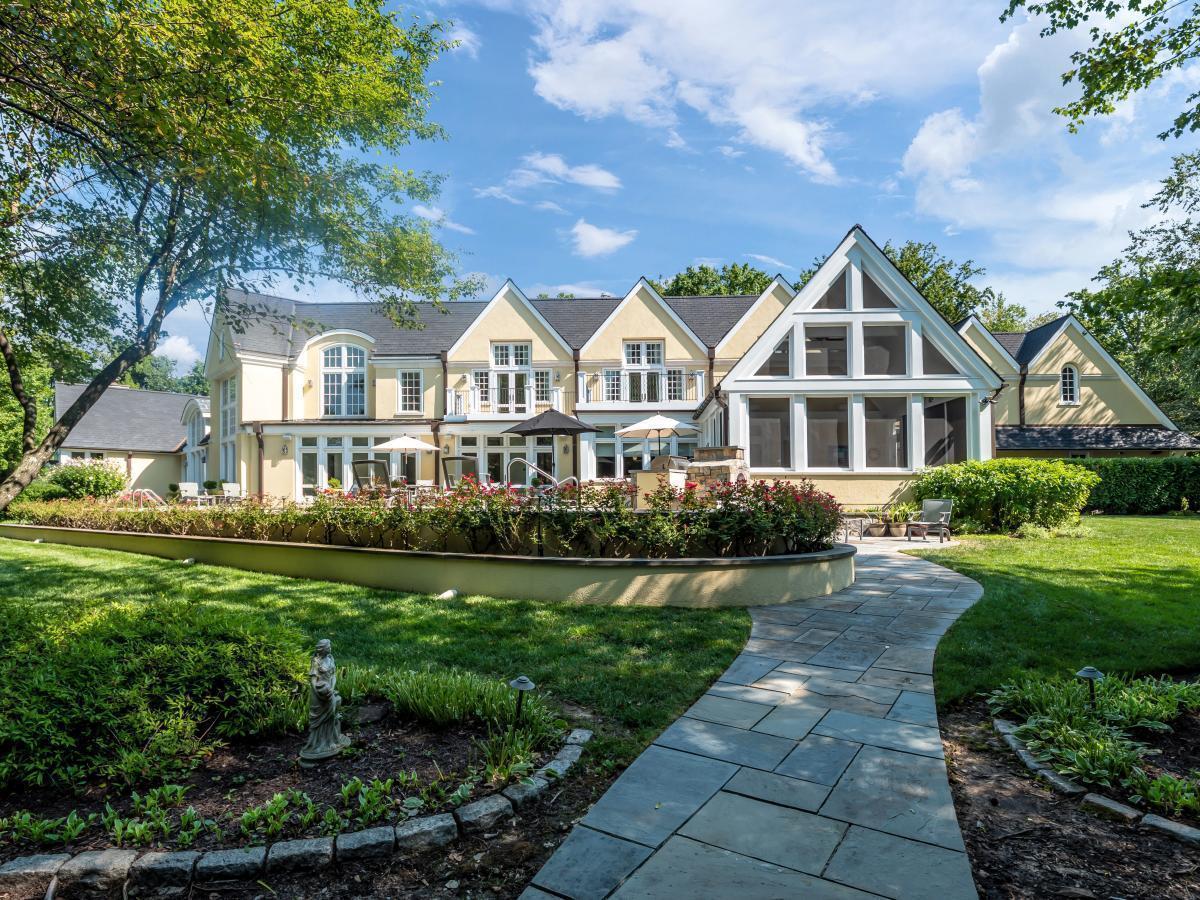 Picture of Home For Sale in Pasadena, Maryland, United States