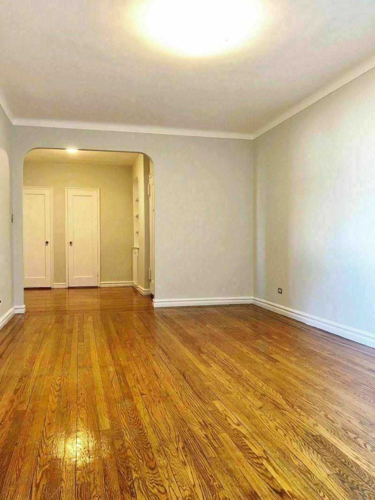 Picture of Apartment For Rent in Rego Park, New York, United States