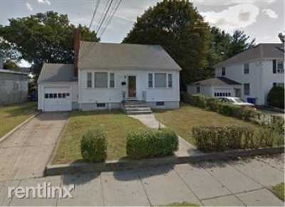 Apartment For Rent in Auburndale, Massachusetts