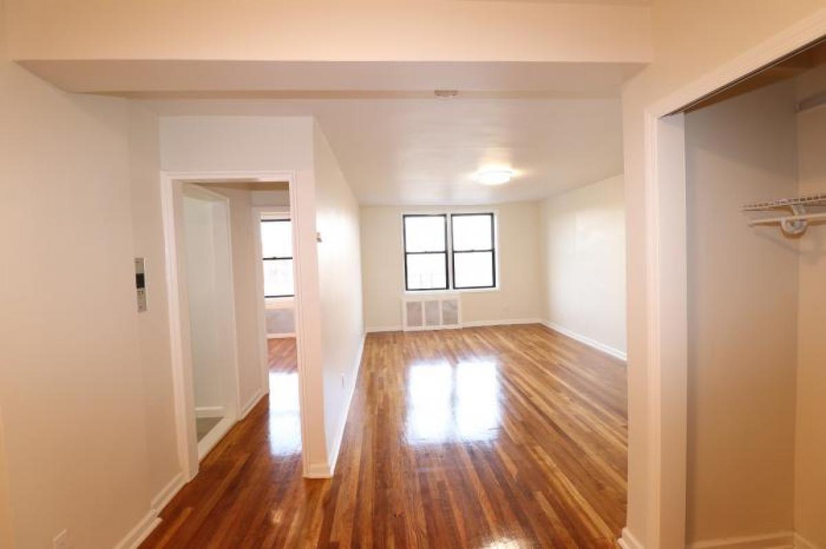 Picture of Apartment For Rent in Elmhurst, New York, United States