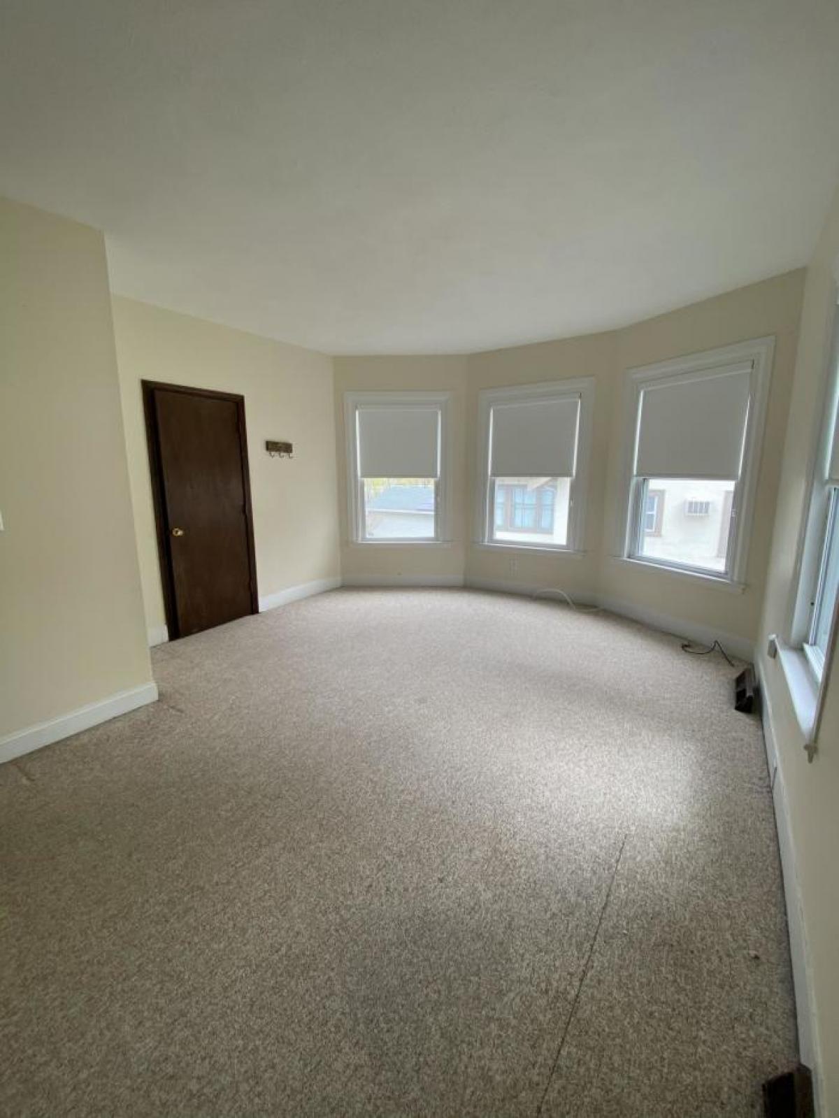 Picture of Home For Rent in Woburn, Massachusetts, United States