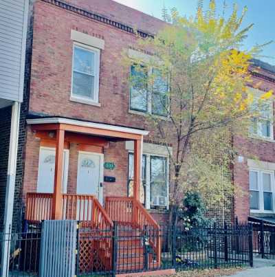 Multi-Family Home For Sale in Chicago, Illinois