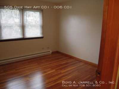 Apartment For Rent in Chicago Heights, Illinois