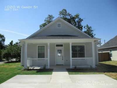 Home For Rent in Denison, Texas