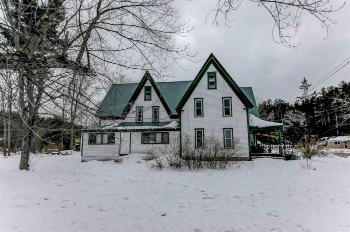 Picture of Multi-Family Home For Sale in Conway, New Hampshire, United States