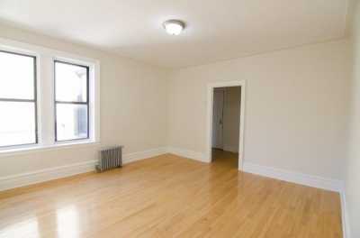 Apartment For Rent in Rego Park, New York