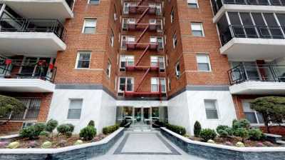 Apartment For Rent in Rego Park, New York