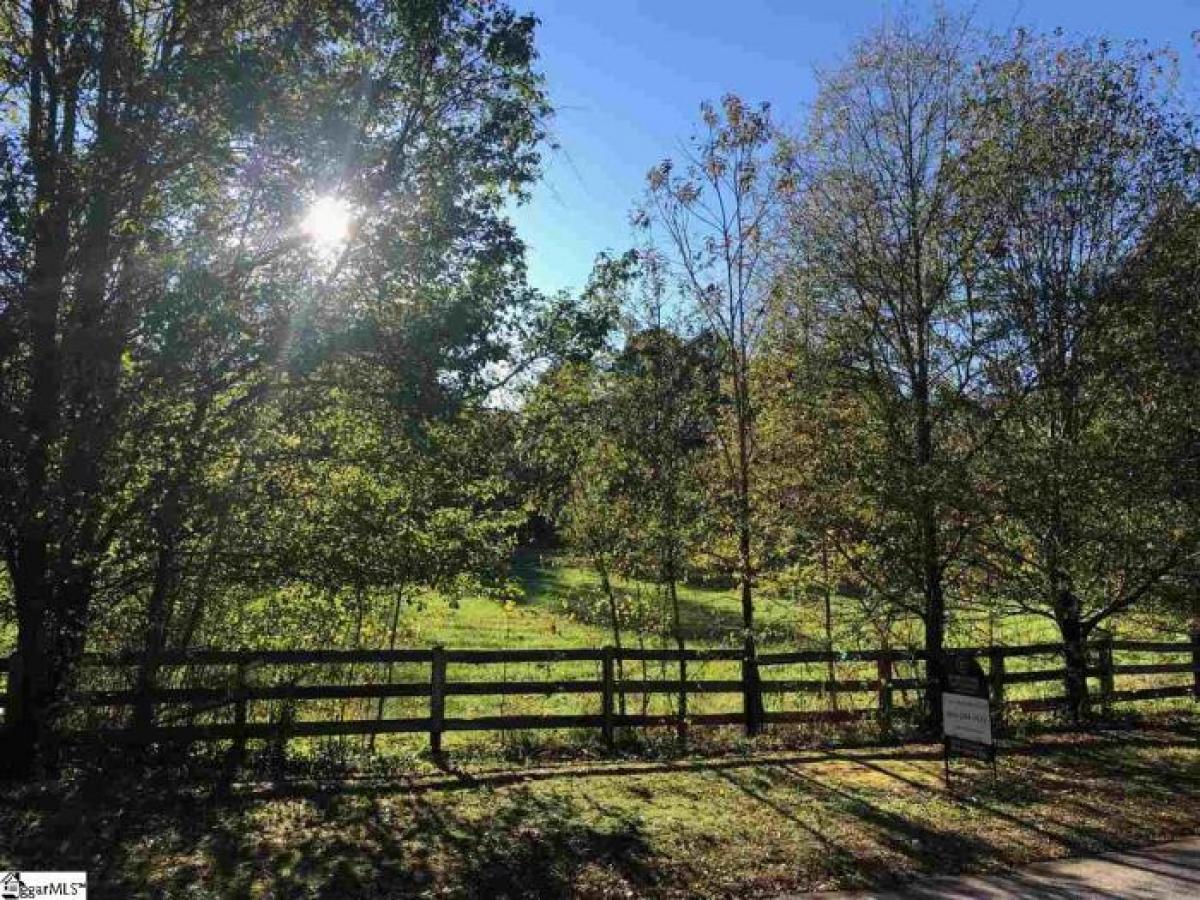 Picture of Residential Land For Sale in Spartanburg, South Carolina, United States