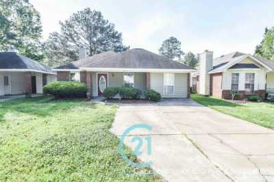 Home For Rent in Brandon, Mississippi