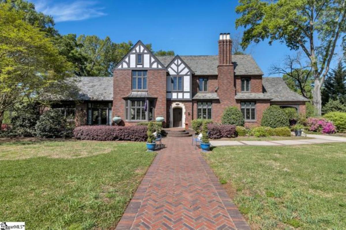 Picture of Home For Sale in Clinton, South Carolina, United States