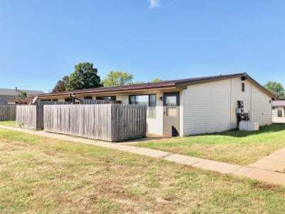 Apartment For Rent in Camanche, Iowa