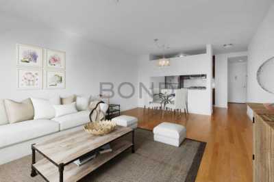 Condo For Sale in Flushing, New York