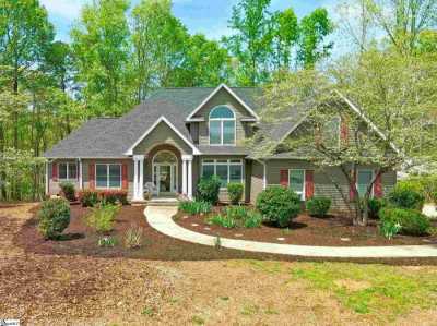 Home For Sale in West Union, South Carolina