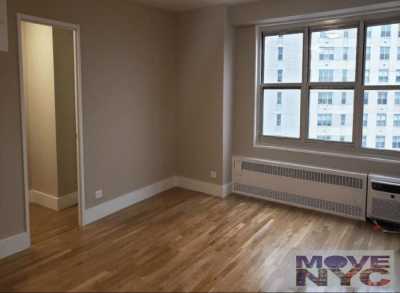 Apartment For Rent in Kew Gardens, New York