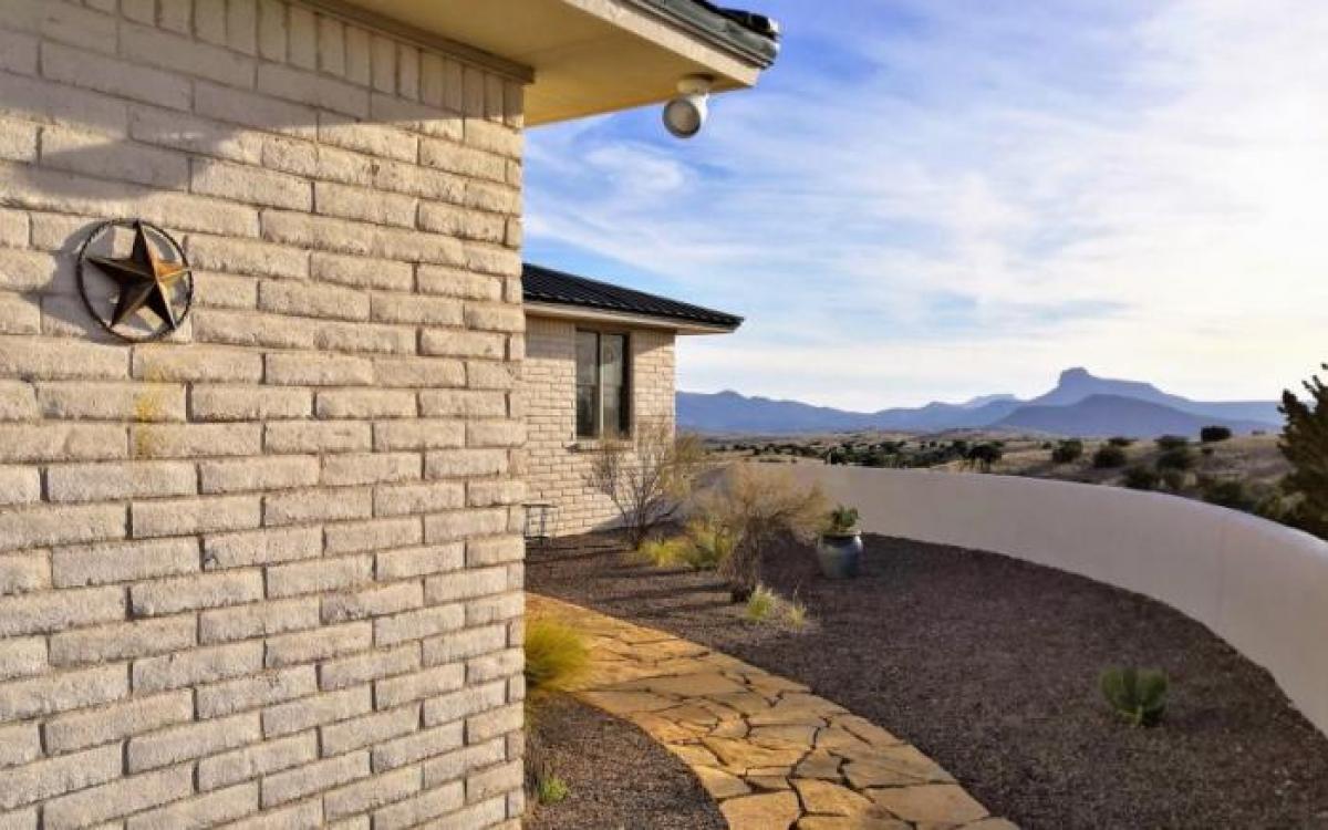 Picture of Home For Sale in Alpine, Texas, United States