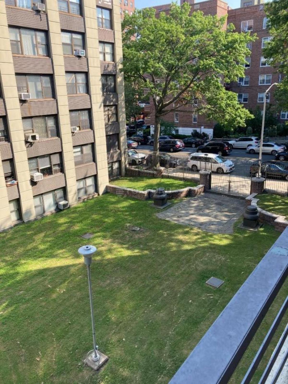 Picture of Apartment For Rent in Rego Park, New York, United States